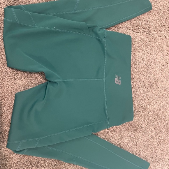 New Balance Leggings - Picture 3 of 4